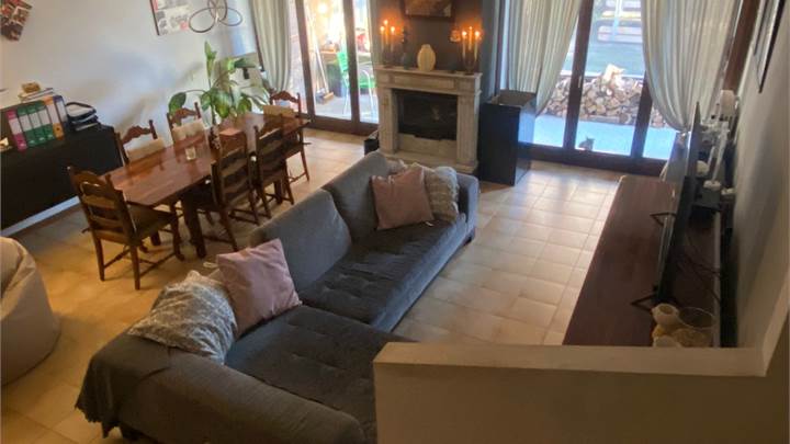 Villa di testa con giardino privato di 207 mq e impianto fotovoltaico